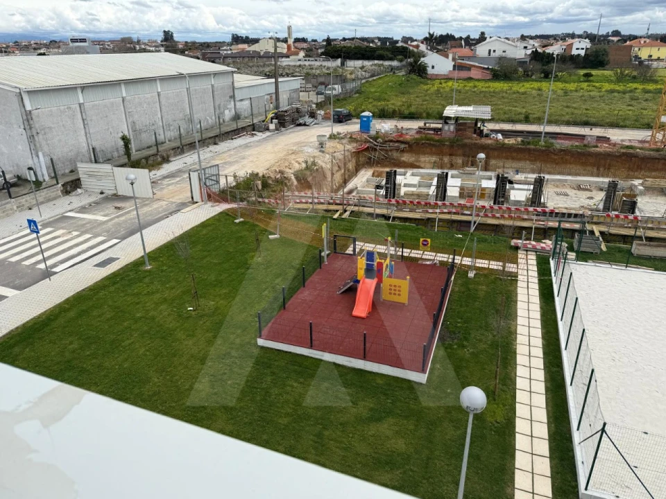 Apartamento T2 para Arrendamento em Aradas Foto 2
