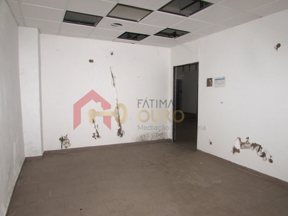 Loja para Venda em Assunção, Ajuda, Salvador e Santo Ildefonso Foto 14