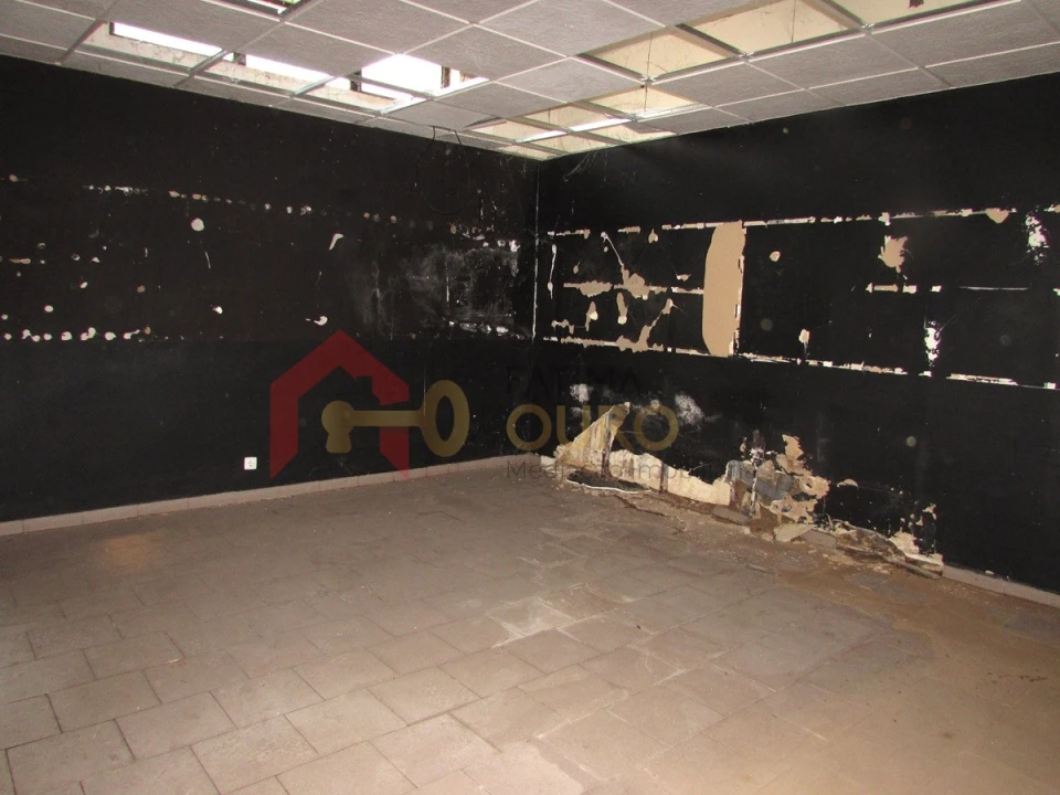 Loja para Venda em Assunção, Ajuda, Salvador e Santo Ildefonso Foto 15