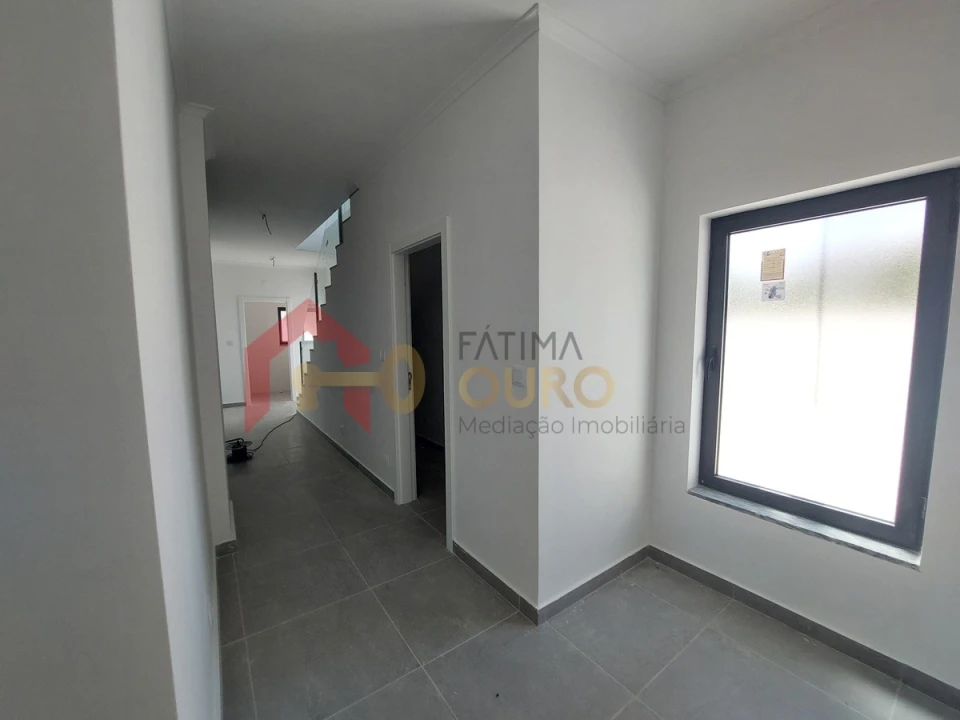 Moradia T4 para Venda em Assunção, Ajuda, Salvador e Santo Ildefonso Foto 11