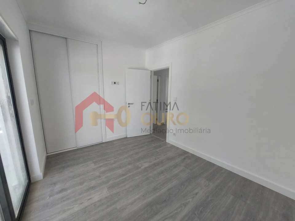 Moradia T4 para Venda em Assunção, Ajuda, Salvador e Santo Ildefonso Foto 26