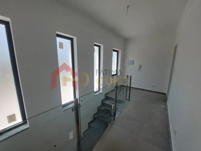 Moradia T4 para Venda em Assunção, Ajuda, Salvador e Santo Ildefonso Foto 30