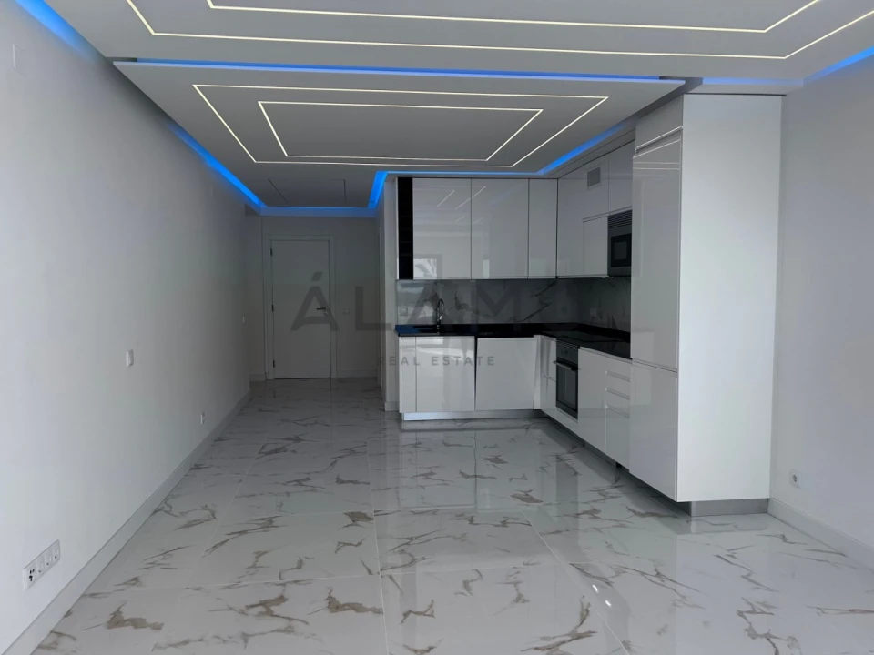 Apartamento T2 para Venda em Quarteira Foto 2