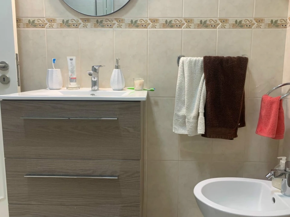 Apartamento T1 para Venda em Buarcos Foto 6