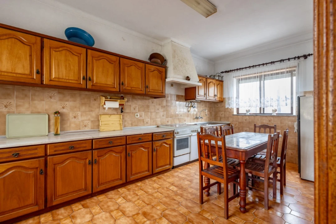 Moradia T6 para Venda em São Pedro Foto 3