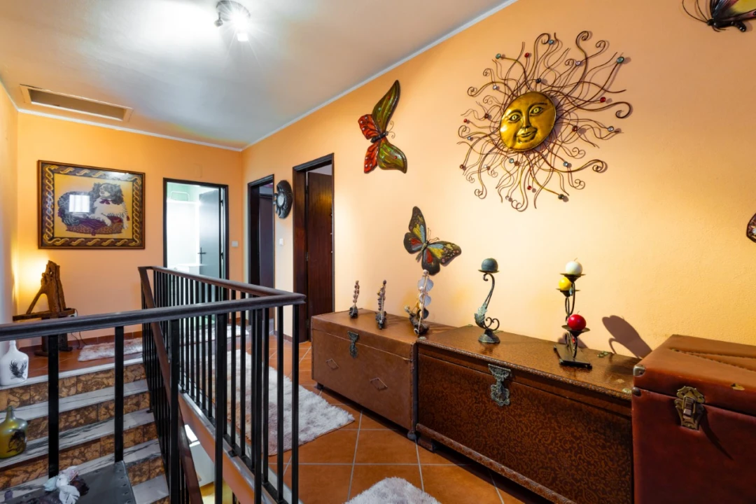 Moradia T4 para Venda em Marinha das Ondas Foto 8