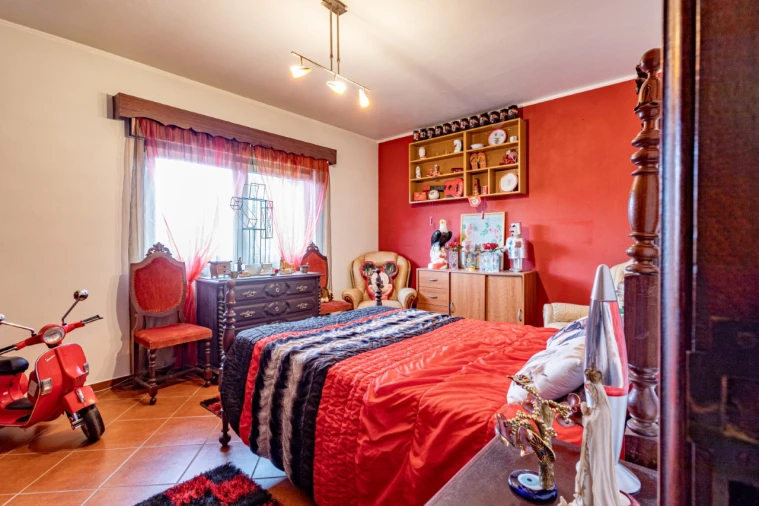 Moradia T4 para Venda em Marinha das Ondas Foto 15