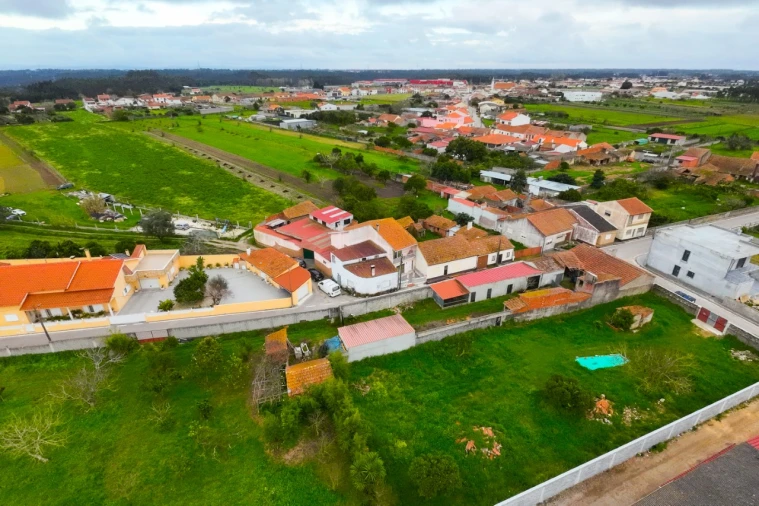 Moradia T4 para Venda em Marinha das Ondas Foto 28
