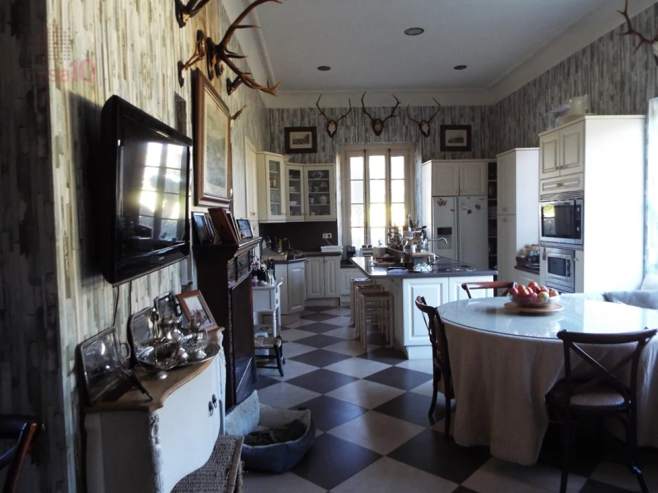 Moradia T8 para Venda em Assunção, Ajuda, Salvador e Santo Ildefonso Foto 27