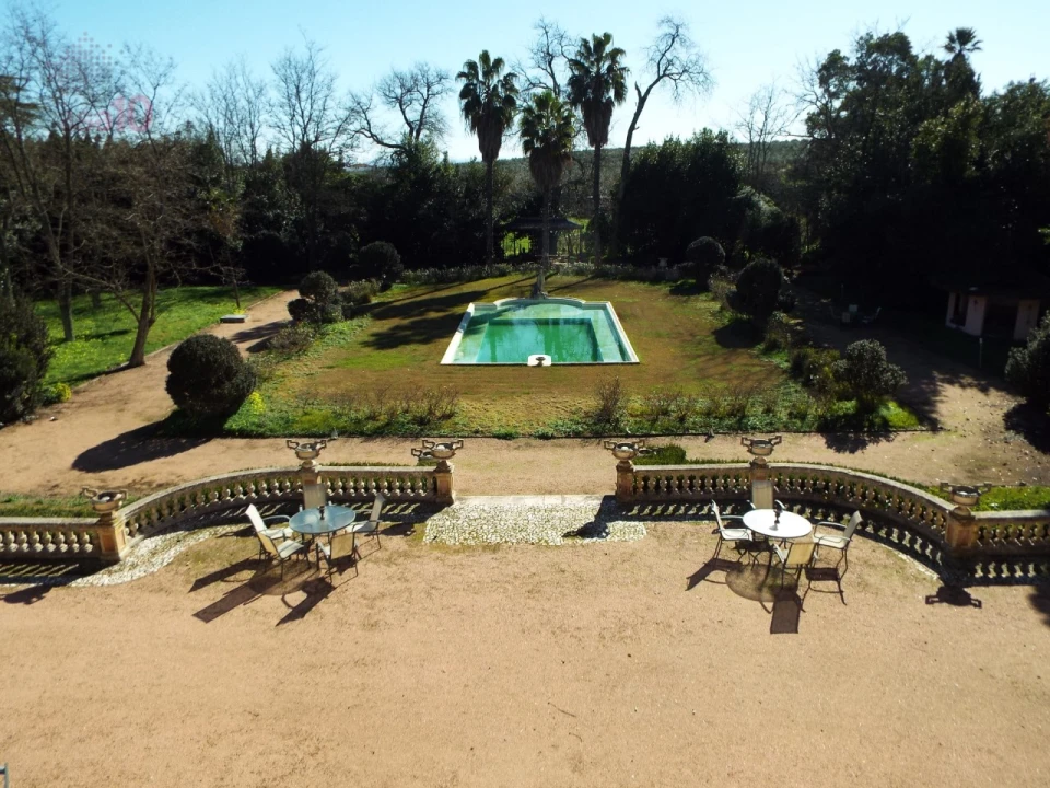 Moradia T8 para Venda em Assunção, Ajuda, Salvador e Santo Ildefonso Foto 16