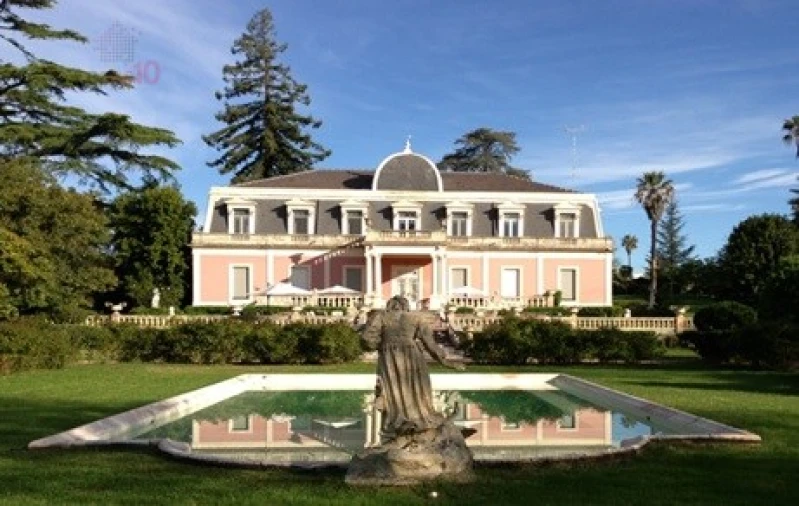 Moradia T8 para Venda em Assunção, Ajuda, Salvador e Santo Ildefonso Foto 2