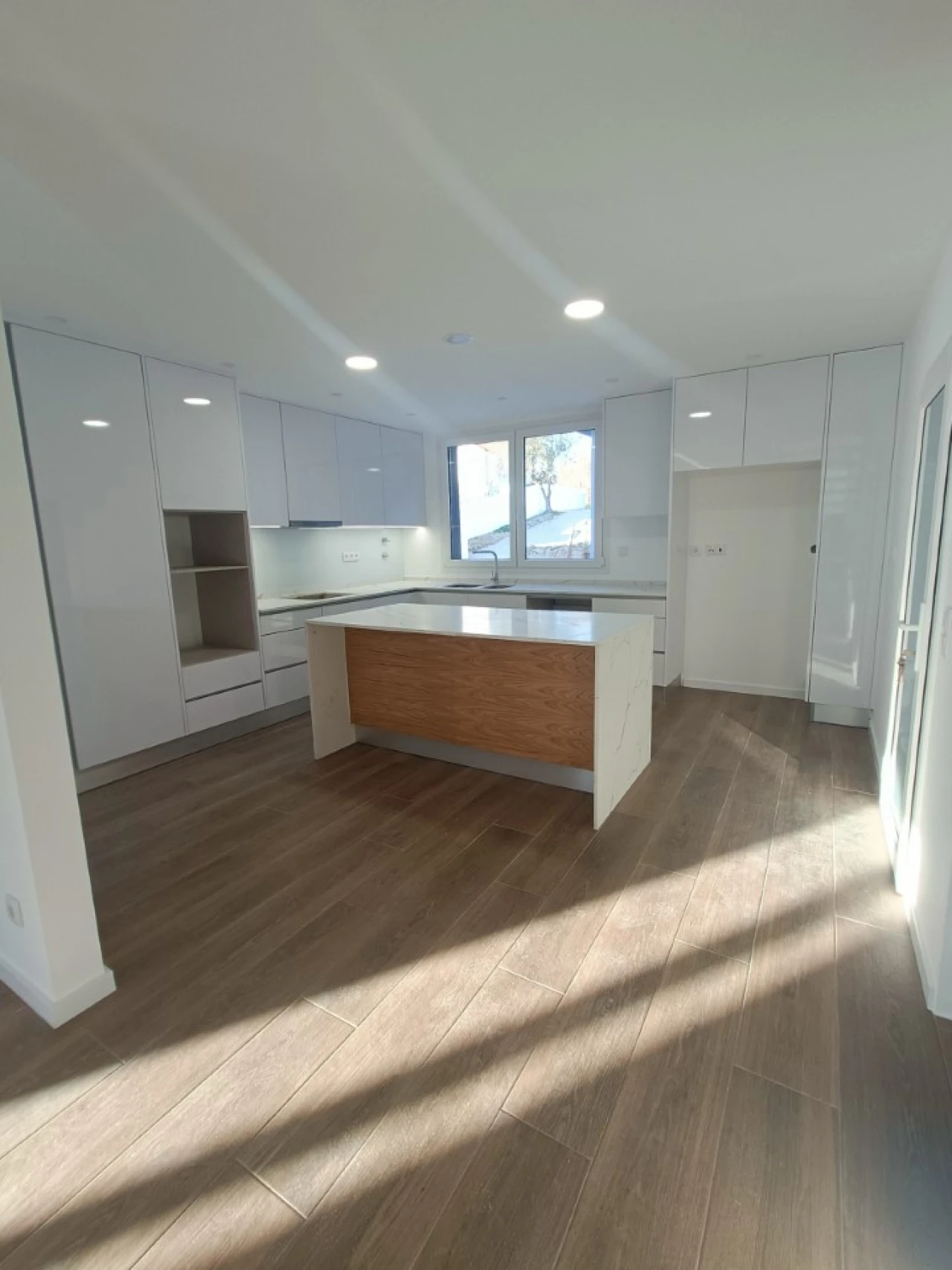 Moradia T5 para Venda em Marvila, Ribeira Santarém, São Salvador, São Nicolau Foto 5