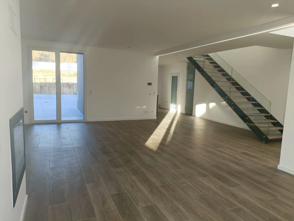 Moradia T5 para Venda em Marvila, Ribeira Santarém, São Salvador, São Nicolau Foto 8