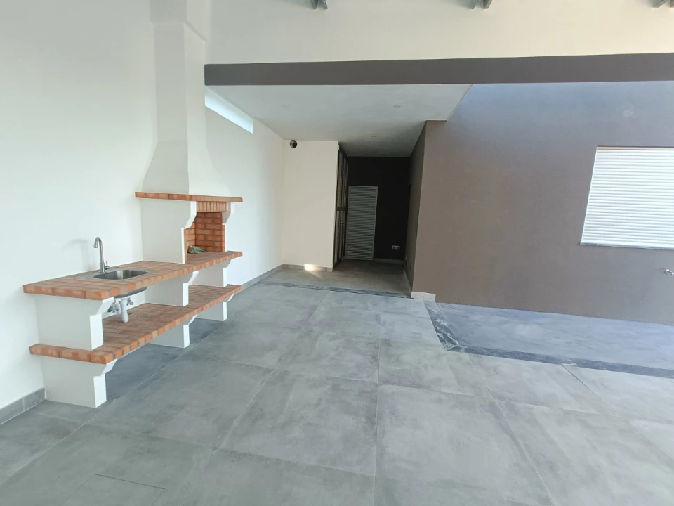 Moradia T5 para Venda em Marvila, Ribeira Santarém, São Salvador, São Nicolau Foto 30