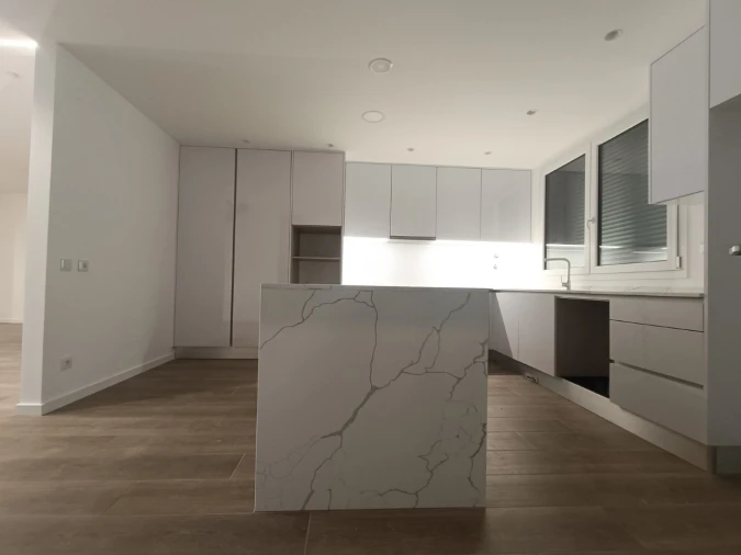 Moradia T5 para Venda em Marvila, Ribeira Santarém, São Salvador, São Nicolau Foto 3