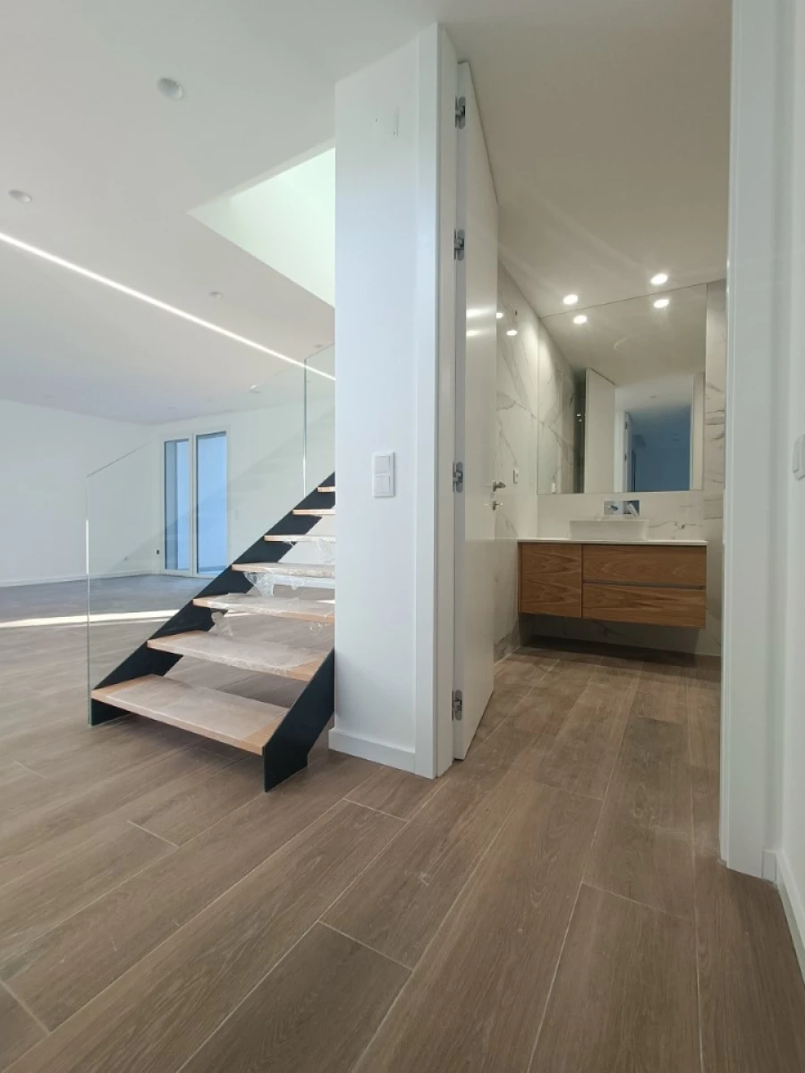 Moradia T5 para Venda em Marvila, Ribeira Santarém, São Salvador, São Nicolau Foto 9