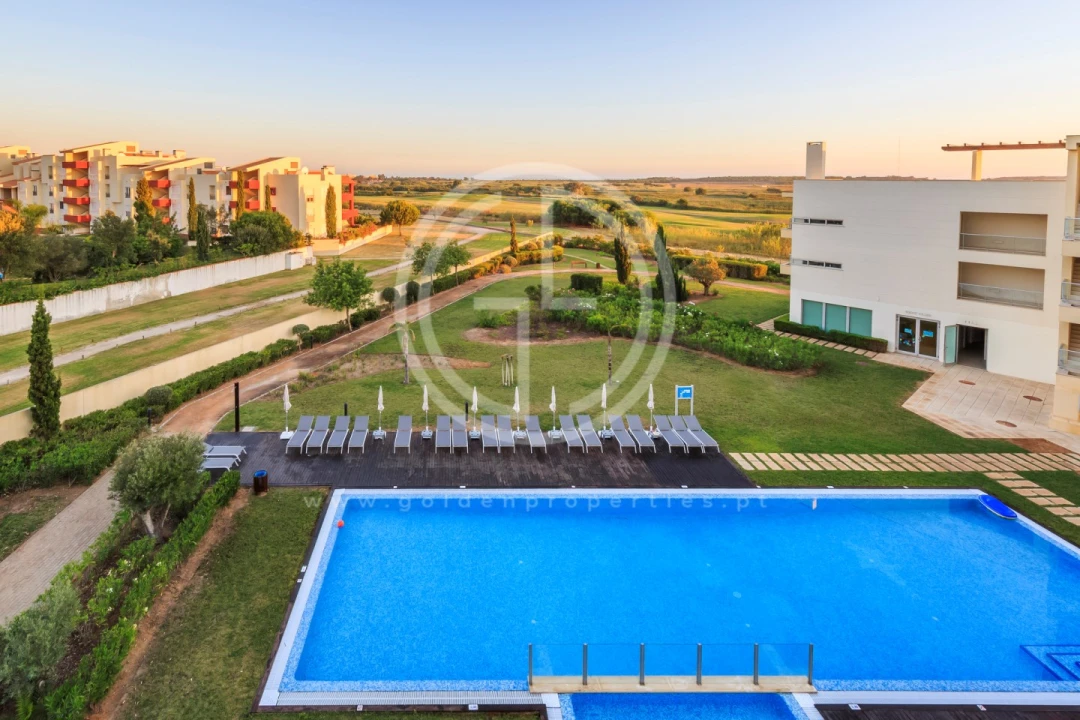 Apartamento T2 para Venda em Quarteira Foto 4