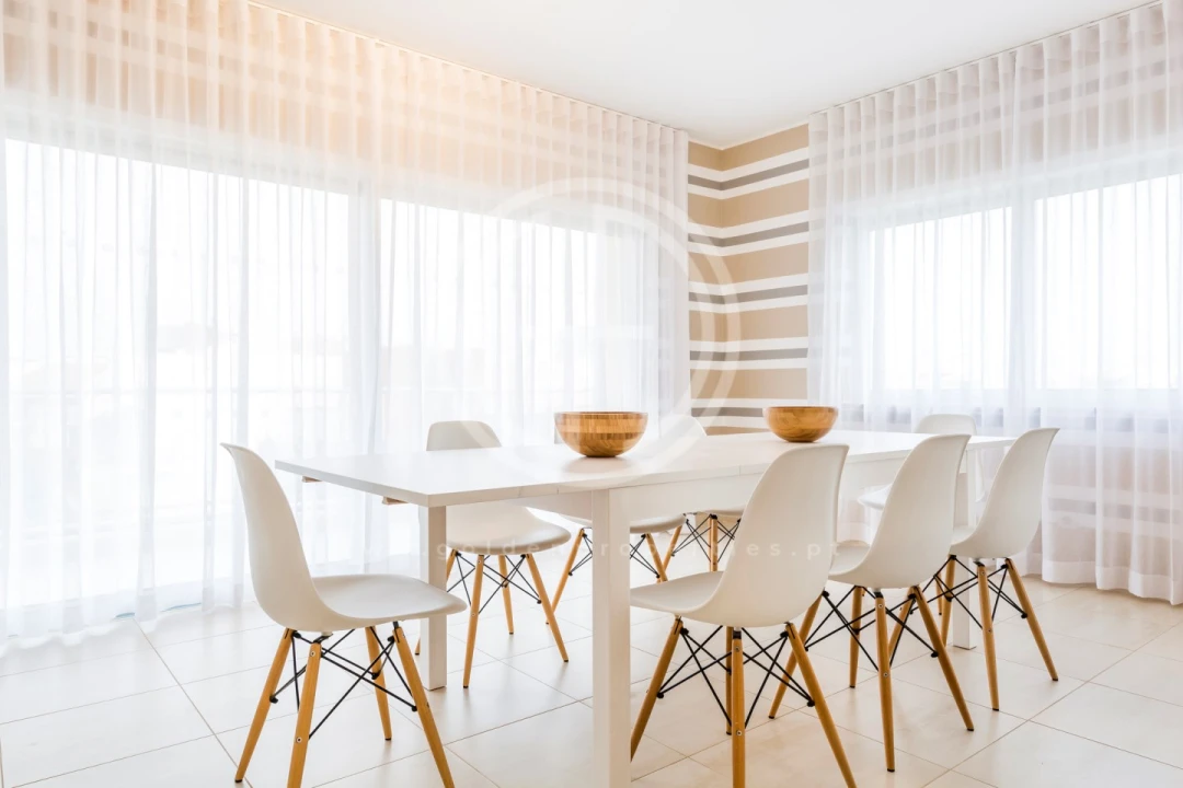 Apartamento T2 para Venda em Quarteira Foto 8