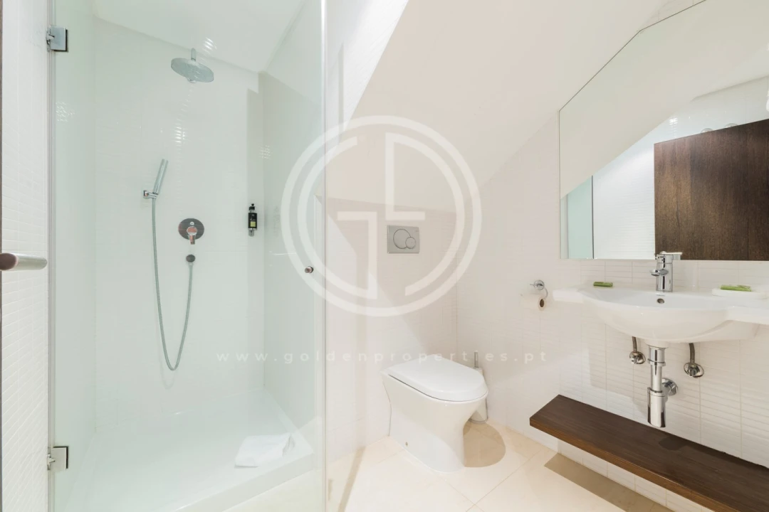 Apartamento T2 para Venda em Quarteira Foto 12