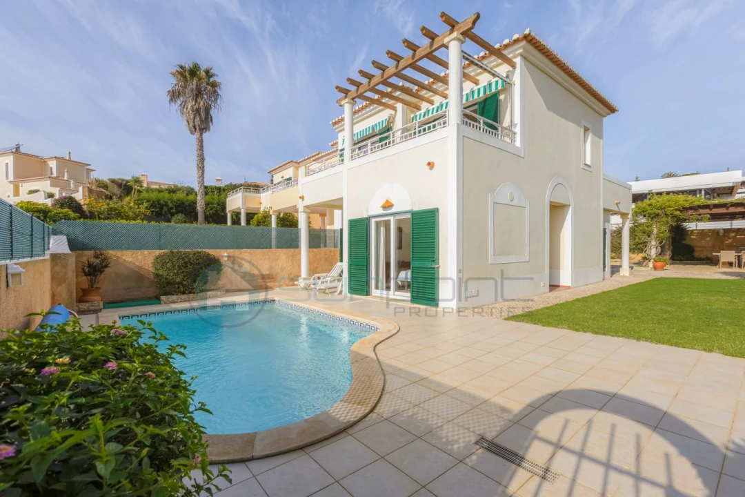 Moradia T3 para Venda em Luz Foto 1