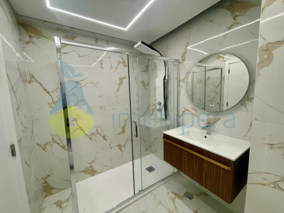 Apartamento T2 para Venda em Quarteira Foto 10