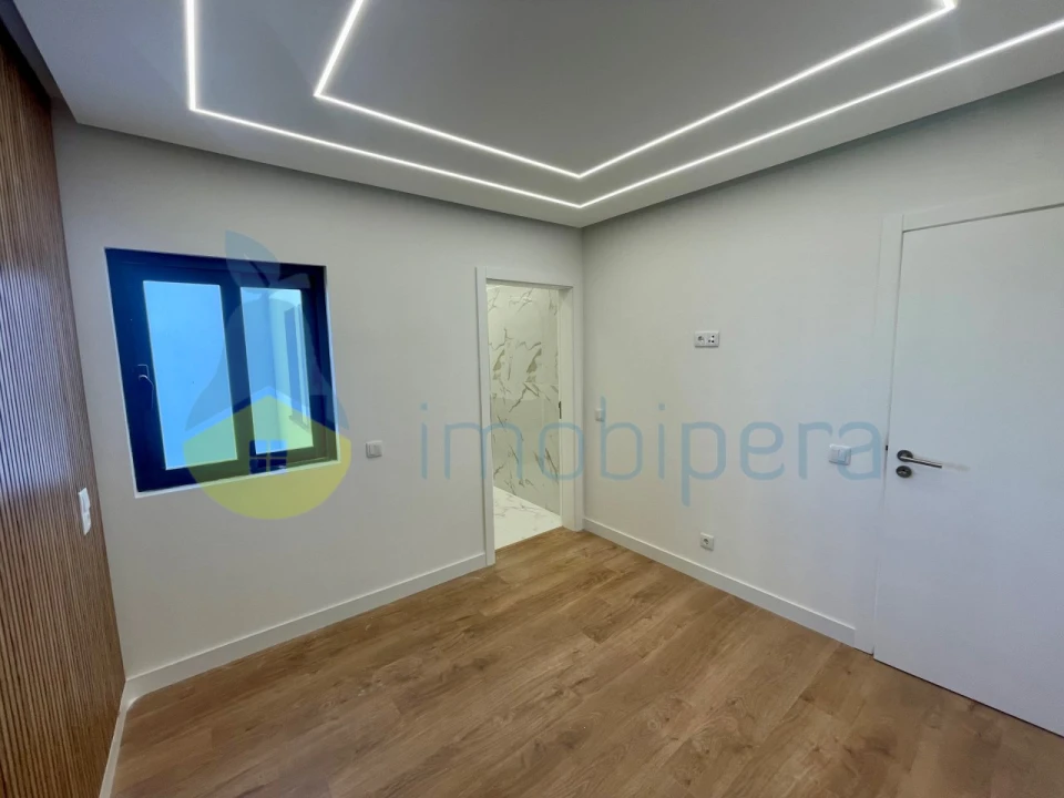 Apartamento T2 para Venda em Quarteira Foto 13