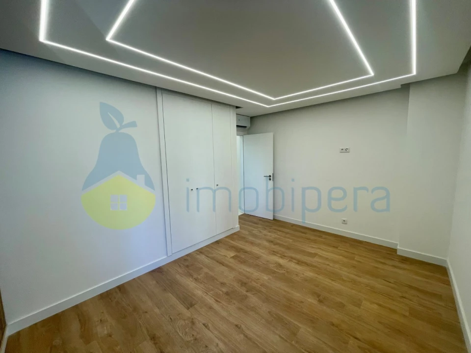 Apartamento T2 para Venda em Quarteira Foto 18