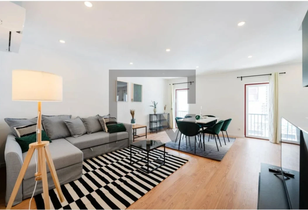 Apartamento T2 para Venda em Santa Maria do Castelo e Santiago e Santa Susana Foto 1