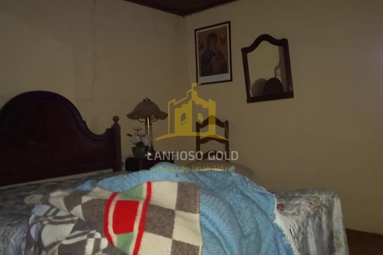 Moradia T4 para Venda em Pedralva Foto 4