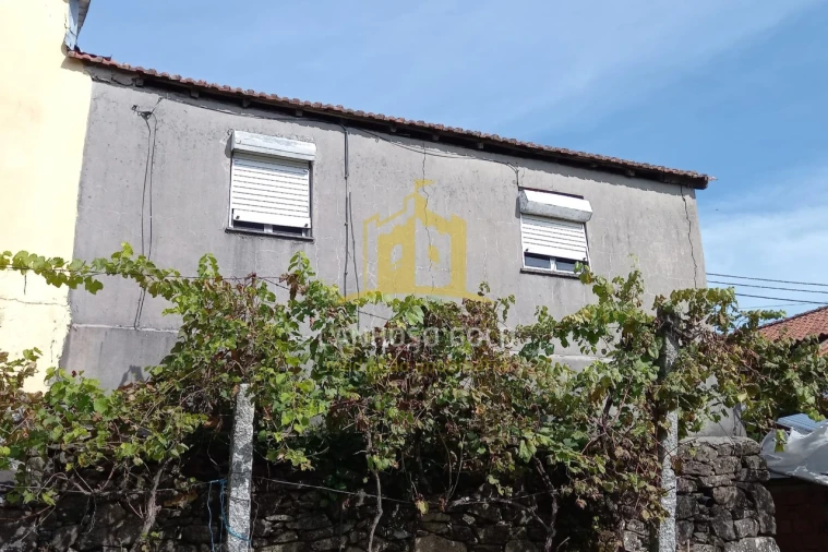Moradia T4 para Venda em Pedralva Foto 12
