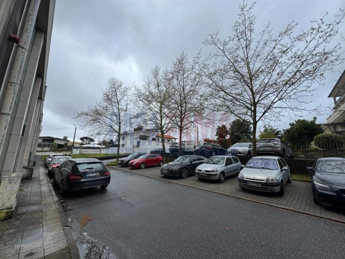 Garagem para Venda em Vila Nova de Famalicão e Calendário Foto 5