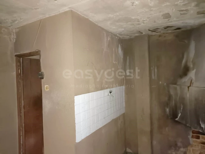 Moradia T1 para Venda em Canas de Santa Maria Foto 7