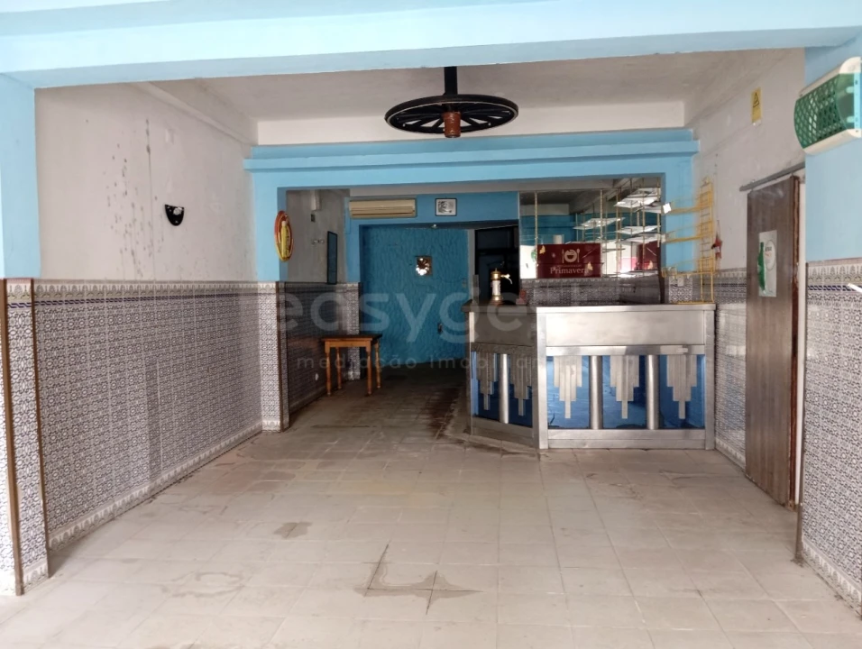 Negócio para Venda em Baleizão Foto 1