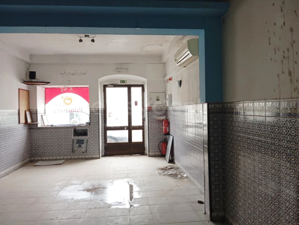 Negócio para Venda em Baleizão Foto 2