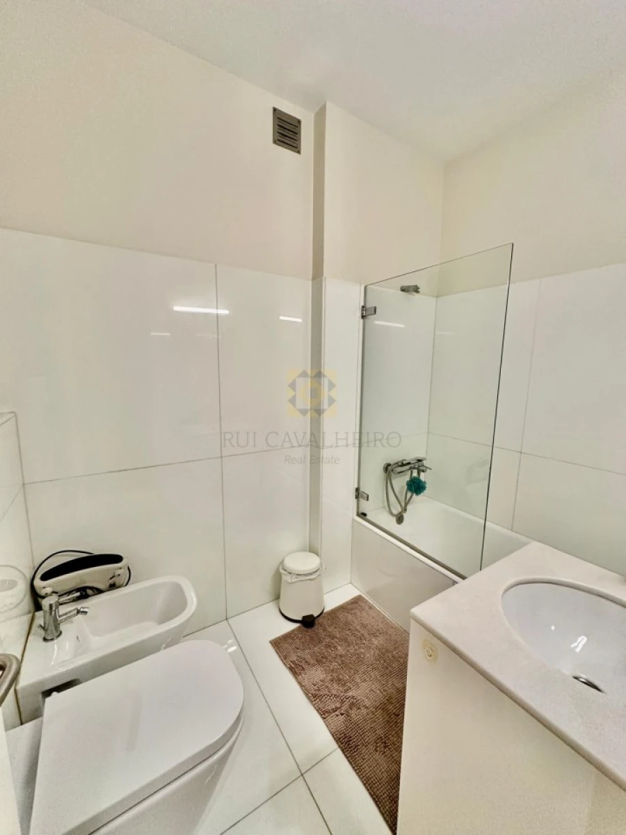 Apartamento T3 para Venda em Aldoar, Foz do Douro e Nevogilde Foto 15