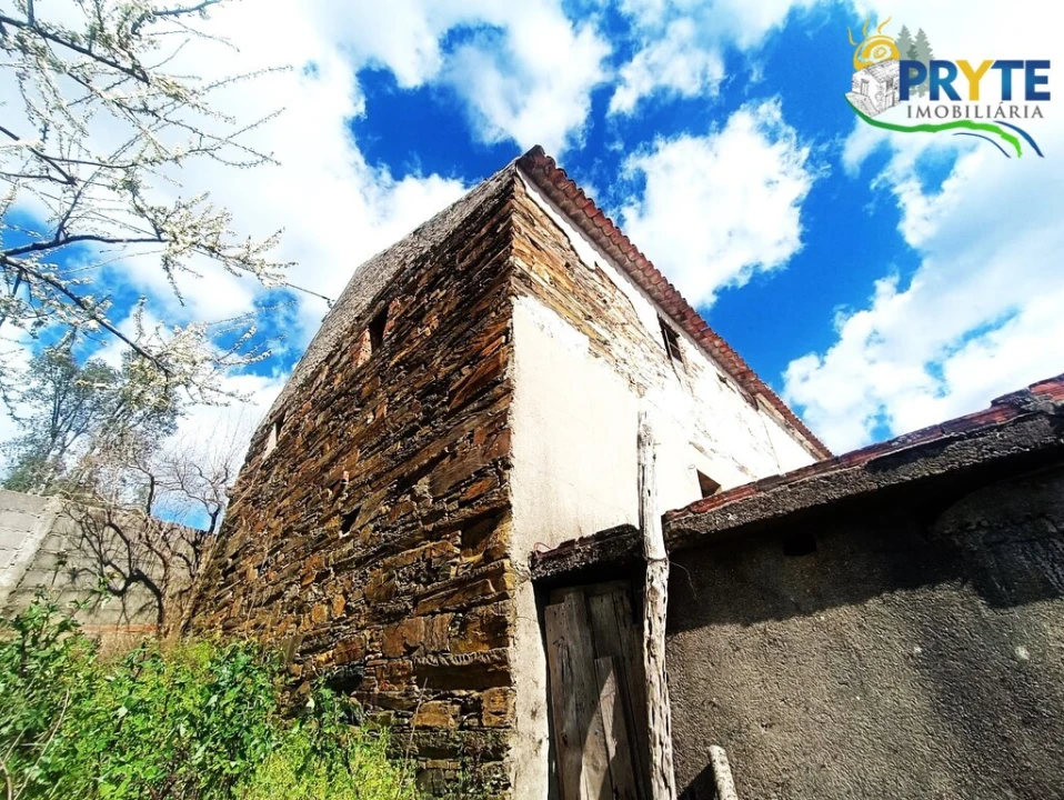 Moradia T3 para Venda em Ermida e Figueiredo Foto 9