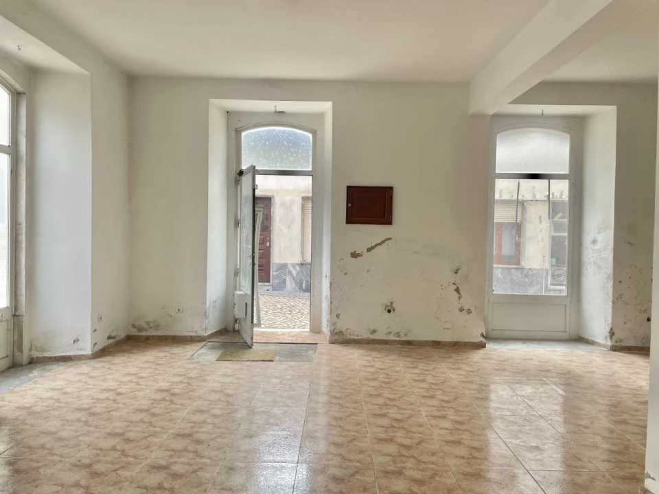 Loja para Venda em Reguengo Grande Foto 2