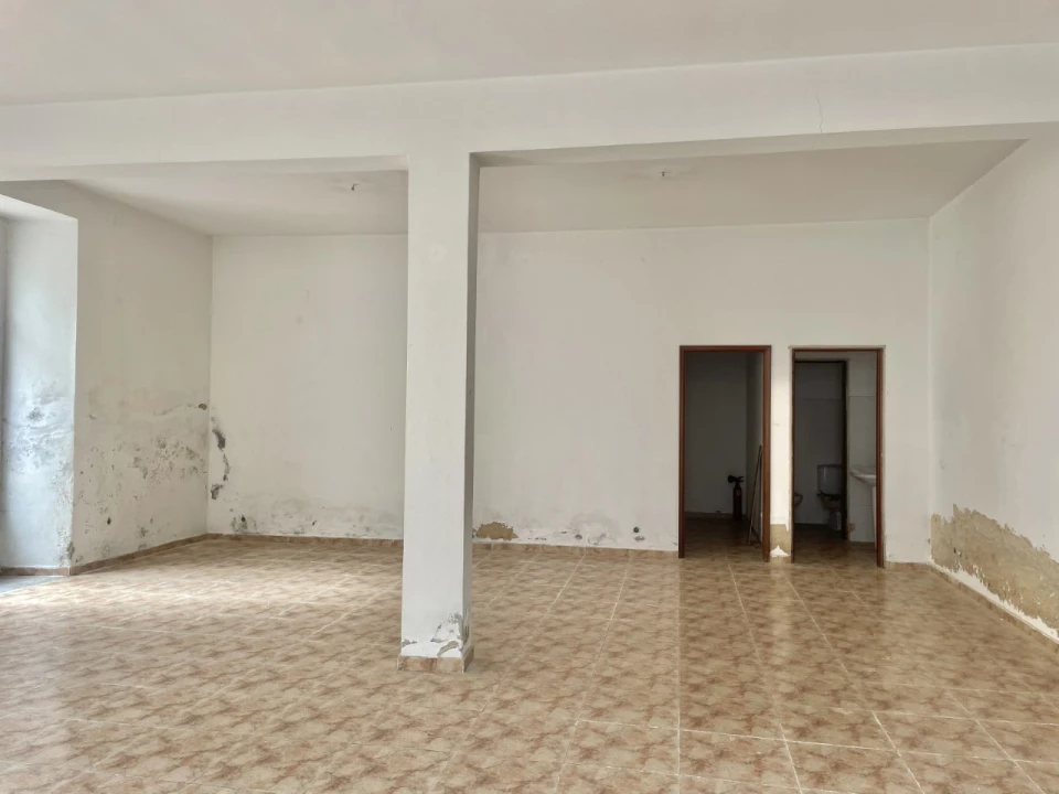 Loja para Venda em Reguengo Grande Foto 4