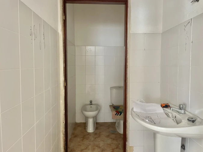 Loja para Venda em Reguengo Grande Foto 5