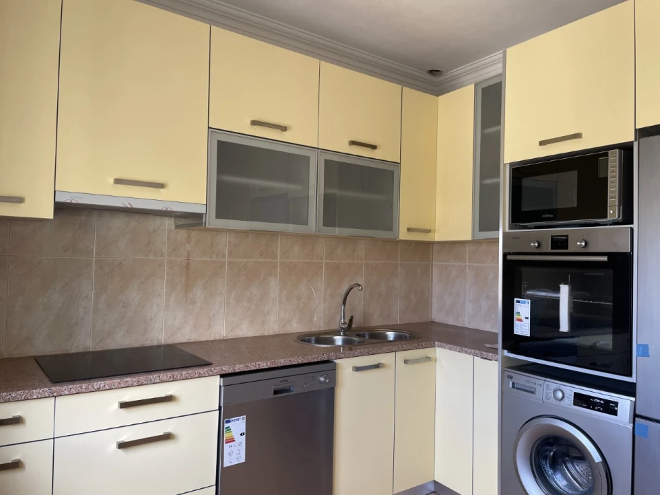 Apartamento T2 para Venda em Reguengo Grande Foto 2