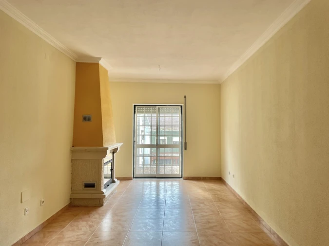 Apartamento T2 para Venda em Reguengo Grande Foto 4
