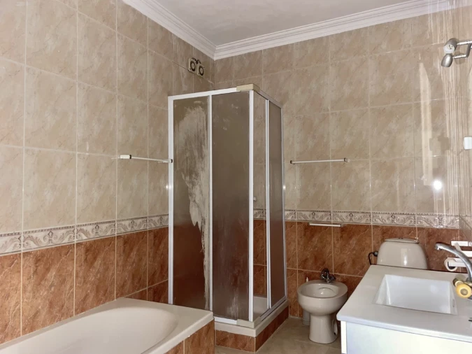 Apartamento T2 para Venda em Reguengo Grande Foto 8