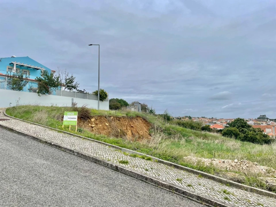 Prédio para Venda em Reguengo Grande Foto 8