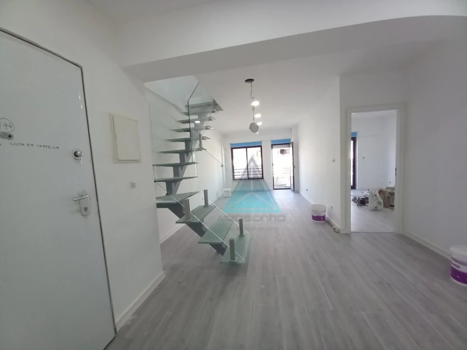 Apartamento T3 para Venda em Costa da Caparica Foto 1