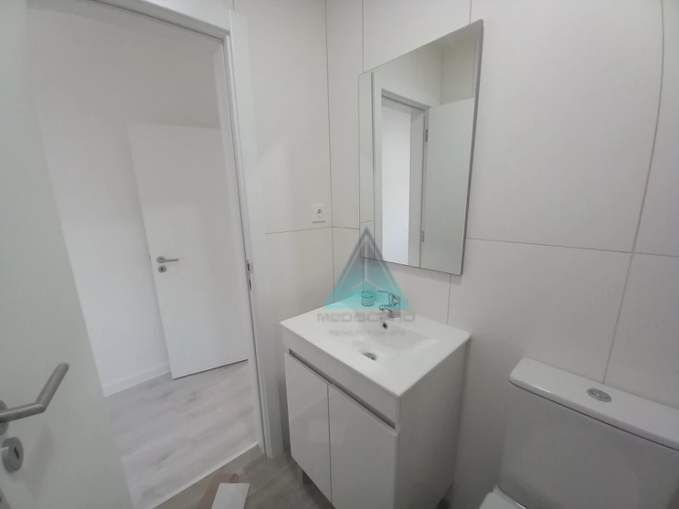 Apartamento T3 para Venda em Costa da Caparica Foto 18