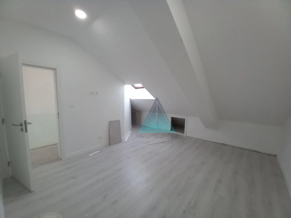 Apartamento T3 para Venda em Costa da Caparica Foto 23