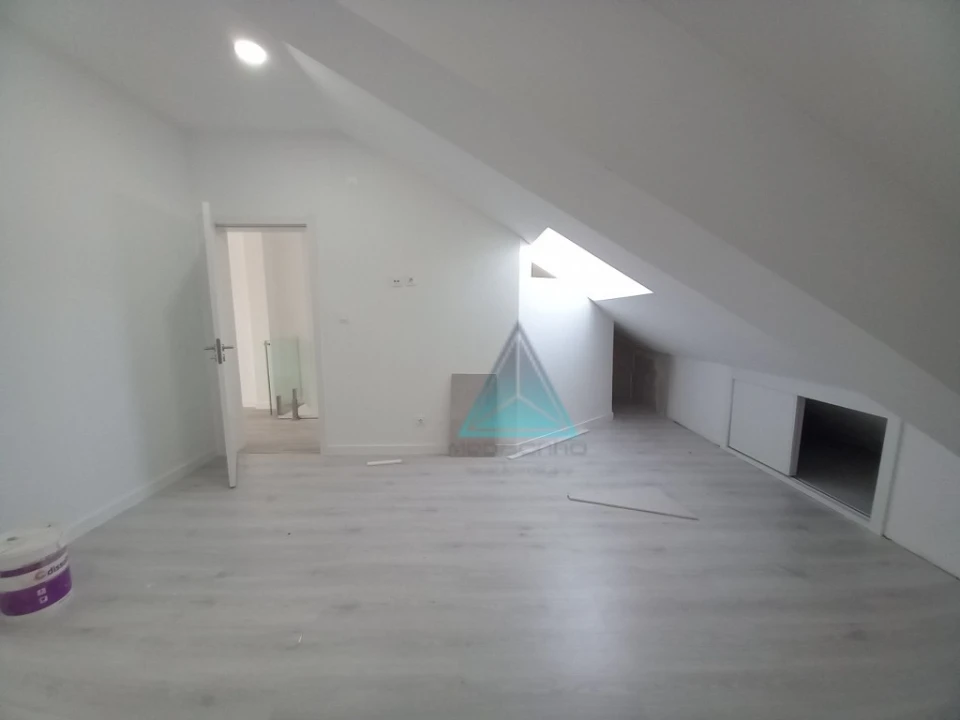 Apartamento T3 para Venda em Costa da Caparica Foto 24