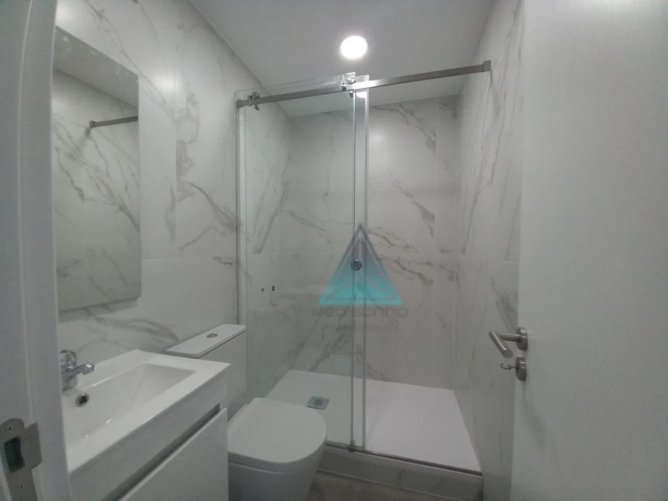 Apartamento T3 para Venda em Costa da Caparica Foto 26