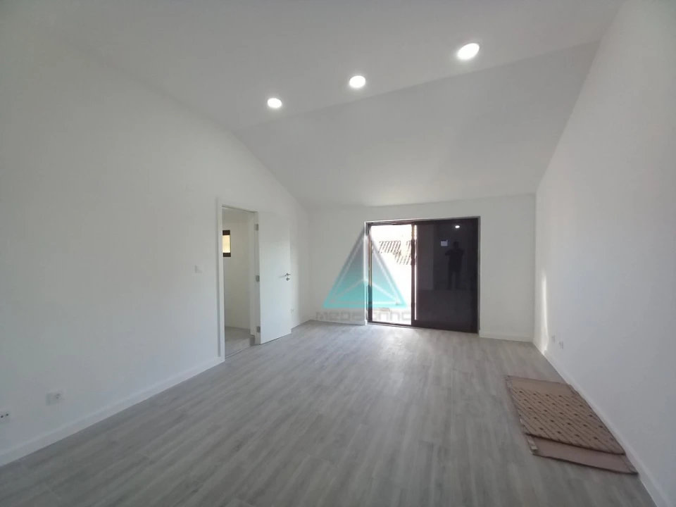 Apartamento T3 para Venda em Costa da Caparica Foto 30