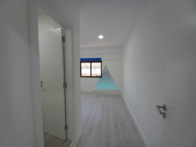 Apartamento T3 para Venda em Costa da Caparica Foto 16